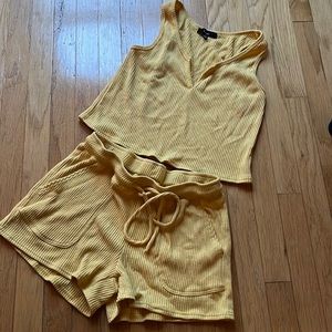 Lulus yellow knit set
